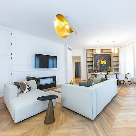Apartment Luxury Rivoli 4 Bed 3,5 Bath By De Bhv