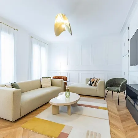 Luxury Rivoli 4 Bed 3,5 Bath By De Bhv *