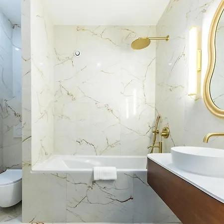 Luxury Rivoli 4 Bed 3,5 Bath By De Bhv * Paris
