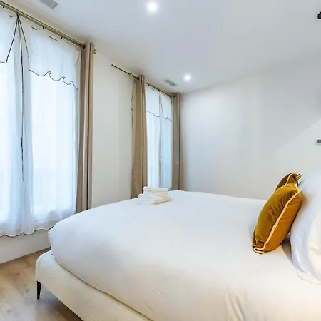 Luxury Rivoli 4 Bed 3,5 Bath By De Bhv *
