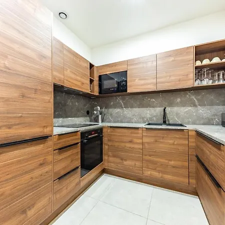 Luxury Rivoli 4 Bed 3,5 Bath By De Bhv Paris